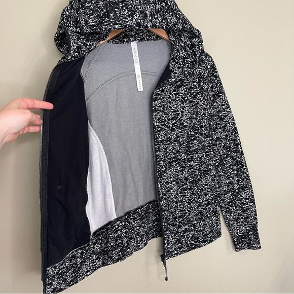 Lululemon Scuba Hoodie Zip Up Jacket IV in Iced Wave White Black / Black 6 - Picture 7 of 11